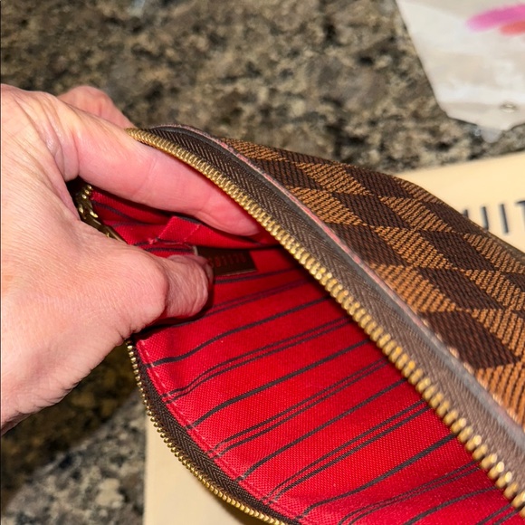 Louis Vuitton Damier Ebene Neverful Pouch - Picture 8 of 14